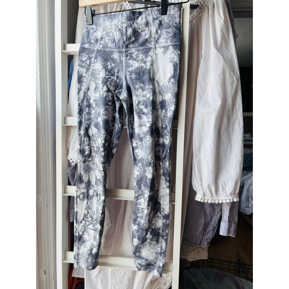 ATHLETA Womens Powervita Tie Dye‎ Salutation 7/8 Tights Size XS